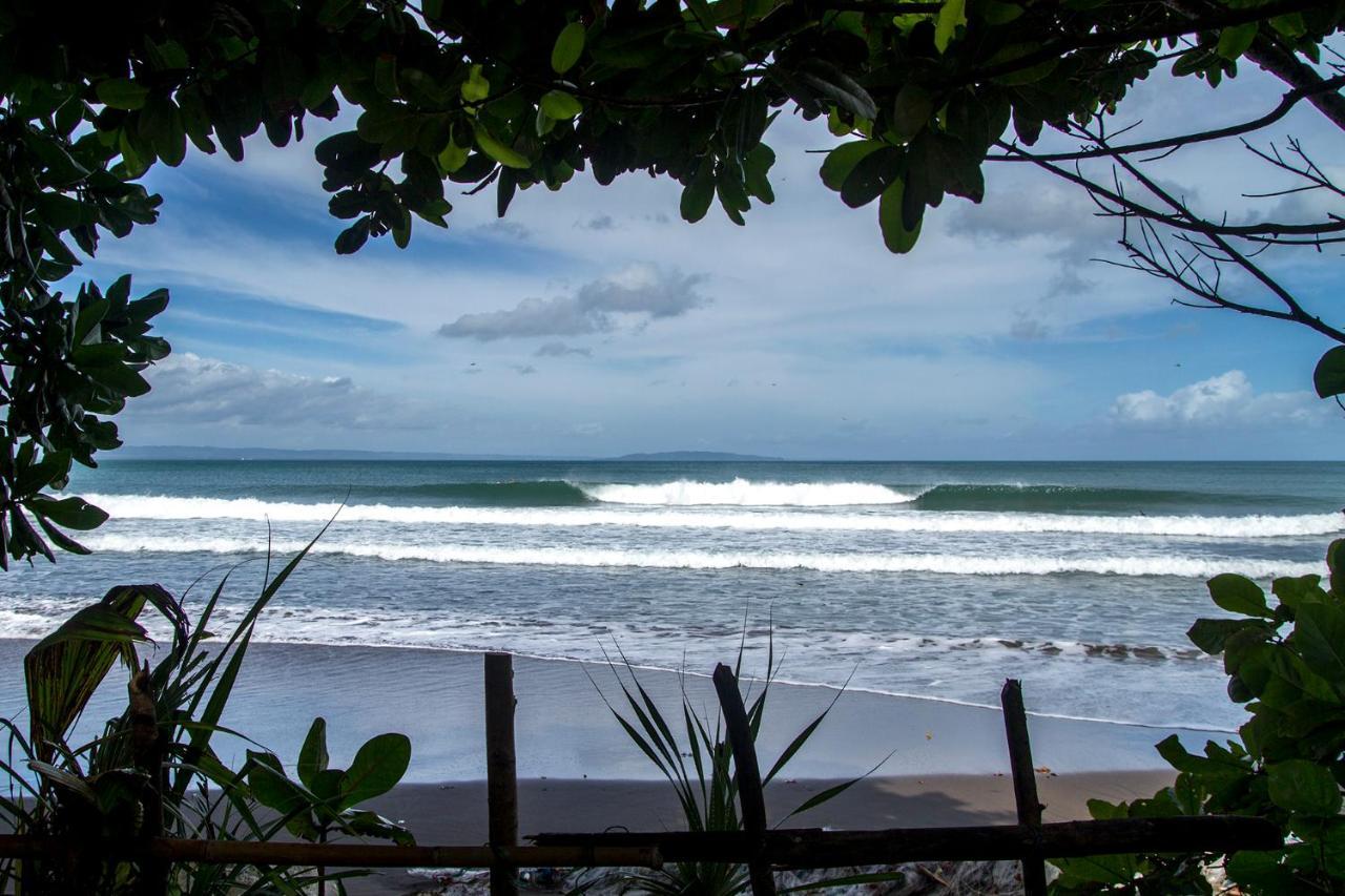 Bale Karang Cottages Batukaras Exterior photo